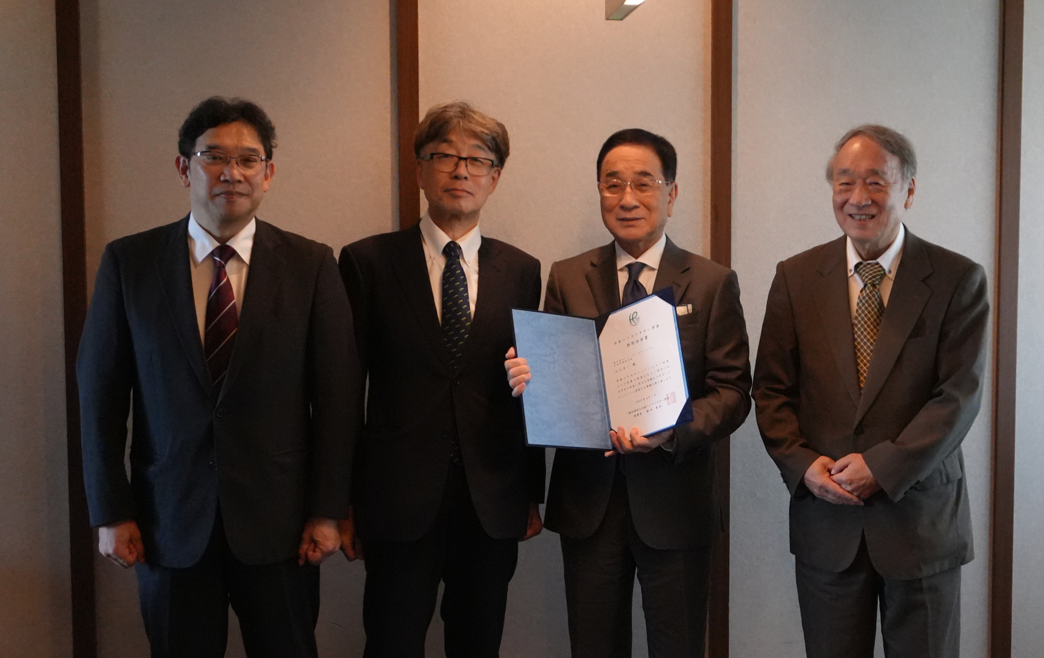日本ヘリコバクター学会特別功労賞の贈呈式を開催しました